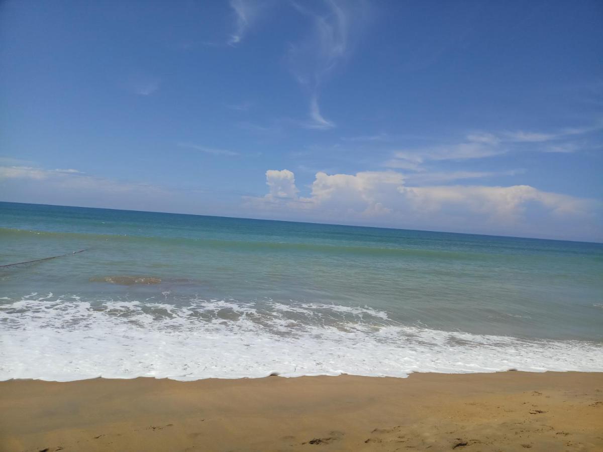 Serendiva Beach Wadduwa Esterno foto